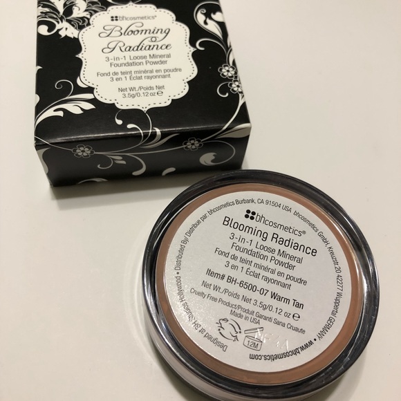 BH Cosmetics Loose Mineral Foundation Powder - Picture 3 of 3